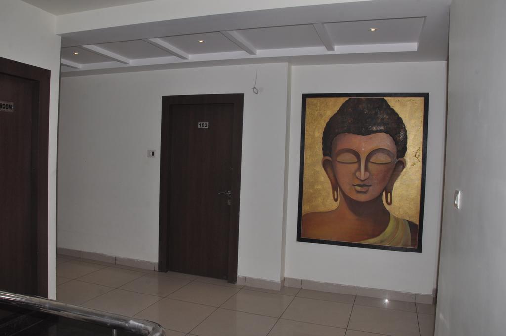 Hotel Surya Haldwāni Exterior foto